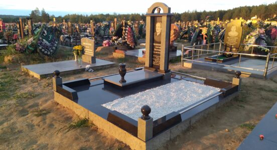 Вазы, Вертикальные памятники. Артикул: 4085.